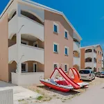 Simic 4 By Interhome *