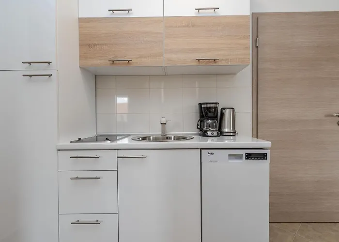 Simic 4 By Interhome Vir